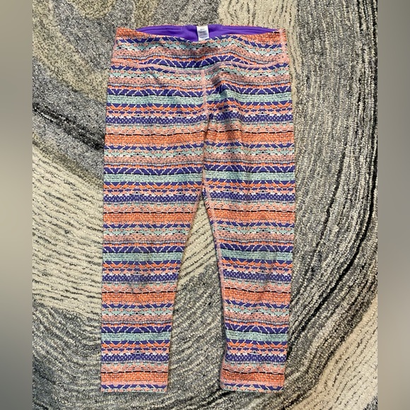 IVIVVA Crop Leggings - Picture 1 of 4
